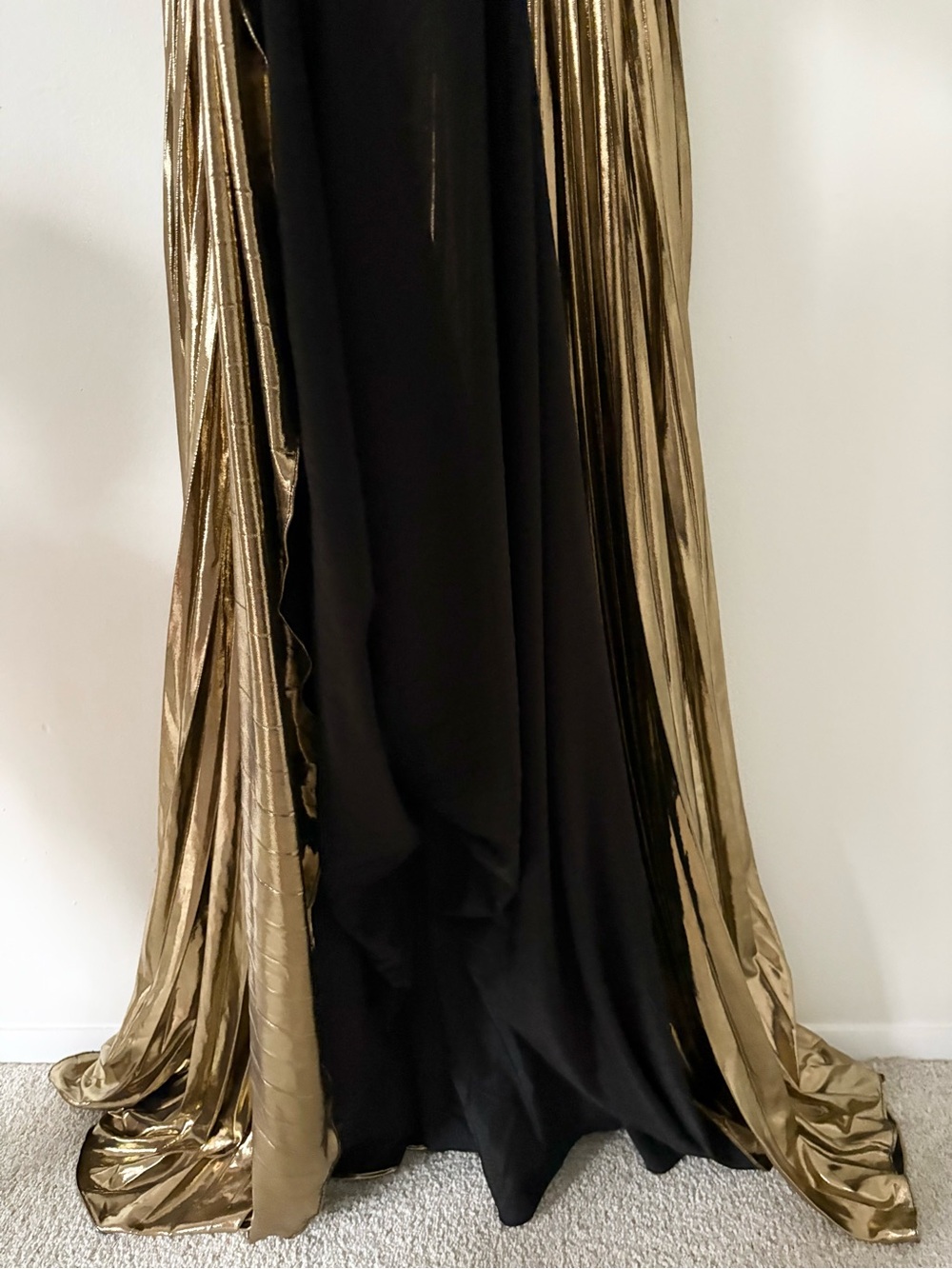 JOVANI Gold Metallic Pleated Strapless Floral Cut Out Prom Gown 42335 Size 0 - Picture 11 of 14